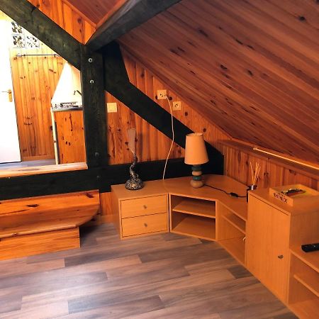 Appartement F1 Mansarde A 100M De La Plage, Proche De Arromanches Et Des Plages Du Debarquement Saint-Come-de-Fresne Luaran gambar